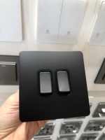Interrupteur mural bidirectionnel Mkee Ahome en acier inoxydable avec ports USB-A et USB-C, 250V 13A, norme britannique/européenne, panneau noir