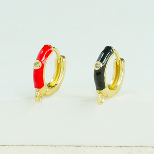 Pendiente de aro con zirconia cúbica para mujer, Piercing, hipoalergénico, minimalista, versión geométrica, ajustable, 18K, chapado en oro - Product Image 1