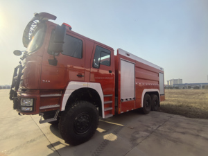 Camion de pompiers tout-terrain 6x6 16000L à eau, mousse et poudre sèche, robuste, pour la lutte contre les incendies forestiers, directement de l'usine - Product Image 6