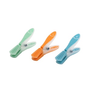 Popolare 24pcs di pesce TPR plastica vestiti pioli all'ingrosso pioli softgrip spine di vestiti - Product Image 2