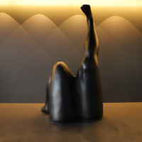 Moderne Minimalistische Nordische Geometrische Abstrakte Figur Umweltfreundliche Handbemalte Harz-Skulptur Dekoration