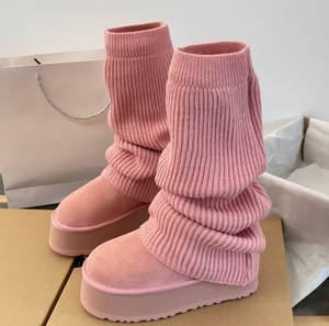 Botas cortas de punto grueso de color rosa con suela de plataforma alta y botas de nieve con combinación de piel y cuero, botas cortas para mujer. - Product Image 4