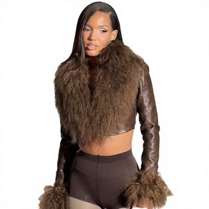 Chaqueta de Mujer Nueva, a la Moda, Única, Sexy, para Otoño e Invierno, de Cuero Sintético Transpirable, con Logotipo Frontal Regular y Cuello en V - Product Image 4