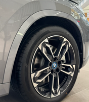 BMW iX1 25L M Sport Électrique Automatique Gauche d'occasion 2023 comme neuf, faible kilométrage 3349 km, un seul propriétaire, peinture d'origine, prêt à l'exportation