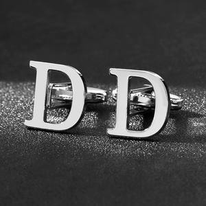 OEM高級カスタムレター メンズ イニシャル ウェディング カフスボタン ステンレス鋼 26英文字 カフスボタン メンズ用 - Product Image 3