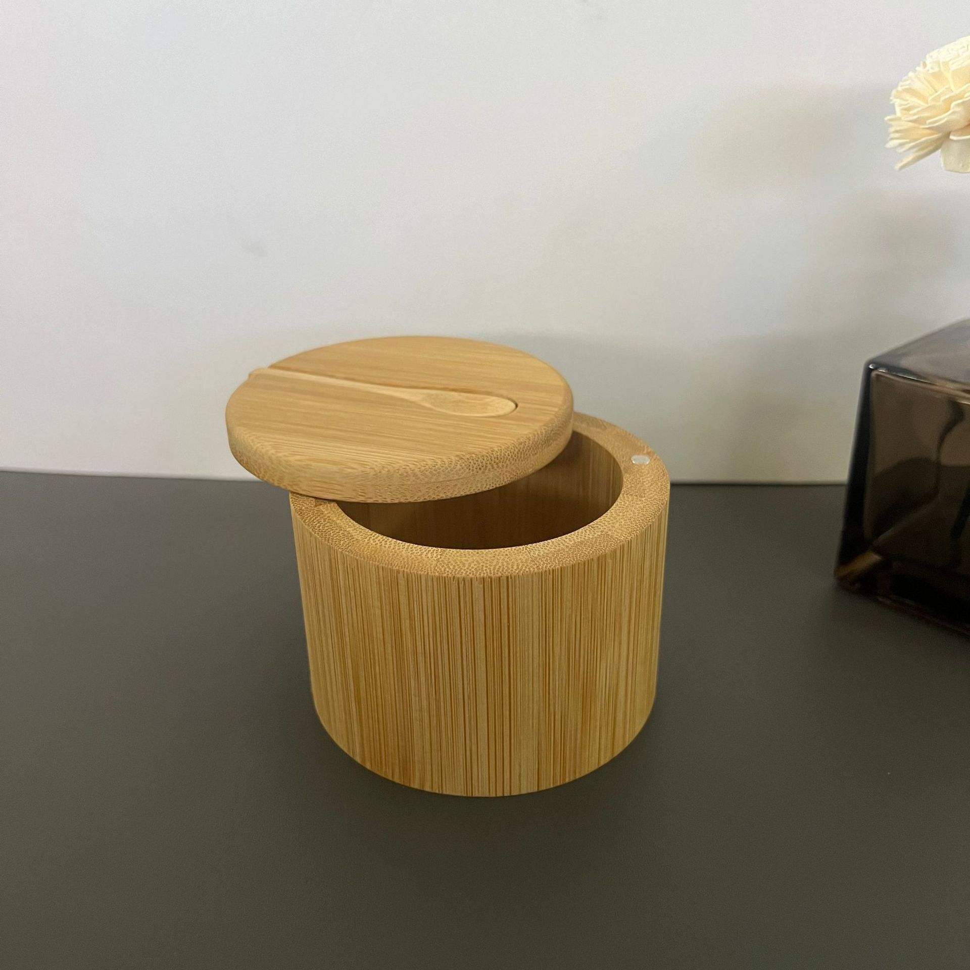 โถเครื่องปรุงรสแบบตะแกรงขนาด9*9*7ซม.