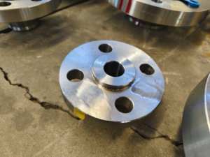 अनुकूलित 24 इंच नेत्रहीन फ्लैंज एपी 650 कार्बन स्टील/स्टेनलेस स्टील वर्ग 150-<span class=keywords><strong>2500</strong></span> दबाव 200 मिमी पाइप फ्लैंज - Product Image 5