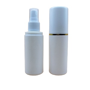 Flacon cosmétique en plastique PE blanc avec bouchon large et bord doré, vaporisateur à fine brume, 30ml, 50ml, 60ml, 100ml, 120ml, 200ml - Product Image 1