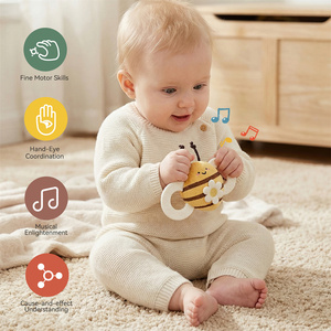 <span class=keywords><strong>Hochet</strong></span> Miroir Abeille en Peluche avec Anneaux en Silicone Doublement Texturés, Sûr pour Bébé, Écologique, Jouet Sensoriel Montessori - Product Image 4