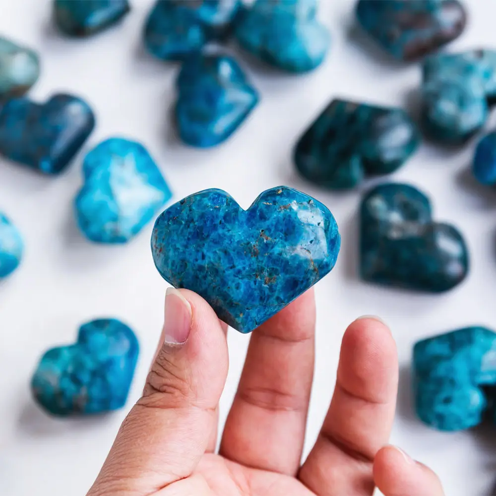 Wholesale Natural Stone Crystals Healing Stones Folk Crafts Blue Apatite Heart Crystal Quartz For Feng Shui Gift