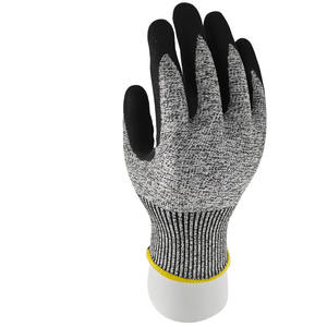 ANSI A6 Agarre antideslizante Resistencia al aceite Guantes resistentes a cortes Guantes de seguridad con revestimiento de Palma de nitrilo de arena negra - Product Image 3