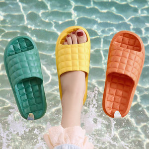 Chaussures de Douche et de Plage Imperméables en PVC et EVA pour Femmes, Idéales pour l'Intérieur, l'Extérieur, la Plage et la Piscine, par le Fabricant – Collection Été pour les Promenades sur la Plage - Product Image 1