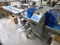 Machine d'emballage horizontale automatique compacte Flow Wrapper, largeur de film 340 mm, pour petits articles, 3 kW, 220 V