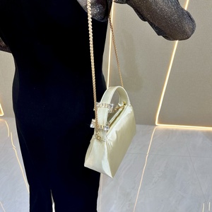 Nouveau Sac à Main <span class=keywords><strong>de</strong></span> Soirée en Satin pour Femme 2026 – Élégant Sac à Main pour Fille avec Poignée Réglable, Pochette <span class=keywords><strong>de</strong></span> Soirée Formelle, Sac à Bandoulière Chaîne Petit Format - Product Image 4