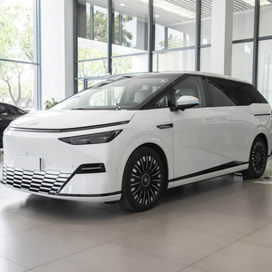 Coche Eléctrico MPV XPENG X9 PRO <span class=keywords><strong>de</strong></span> <span class=keywords><strong>Segunda</strong></span> <span class=keywords><strong>Mano</strong></span>, Volante a la Izquierda, Interior Oscuro, Asientos <span class=keywords><strong>de</strong></span> Tela, <span class=keywords><strong>7</strong></span> <span class=keywords><strong>Plazas</strong></span> - Product Image 1