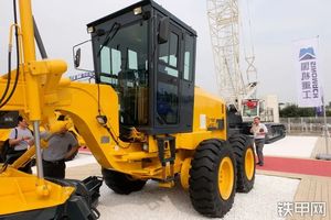 Niveleuse LICHMACH 220HP avec ripper et scarificateur - Product Image 3