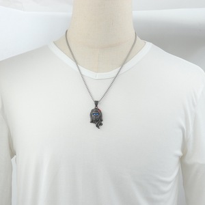 Collar con colgante de esqueleto yunnique, aleación de zinc, acero, color azul, ojos rojos, rosa, joyería de moda unisex, cadena de 60cm - Product Image 4