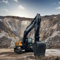 En stock, excavatrice sur chenilles Hyundai Robex 220LC-9S d'occasion, 22 tonnes, pelle hydraulique Robex 220LC-9S pour travaux de terrassement et d'infrastructure