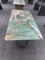 Table de salle à manger rectangulaire en quartzite vert jungle tropicale, pierre naturelle écologique, quartzite émeraude du Brésil, célèbre et luxueuse