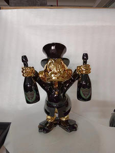 Pop Art Gloss Donald Duck statua con due bottiglie Design moderno elettrolitica Color oro in fibra di vetro anatra scultura personalizzata - Product Image 4
