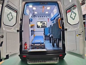 Ambulance neuve 4x2 RHD F0-rd, véhicule de secours médical d'urgence, équipée d'un matériel médical - Product Image 5