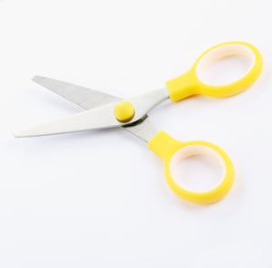 กรรไกรนักเรียน 5.25 นิ้ว พลาสติก แบบวงแหวนสองวง รุ่น SA0155 - Product Image 3