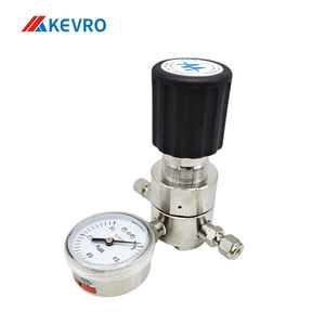 Régulateur de gaz série W 3000 psi en acier inoxydable 316 avec jauges 1/4 "NPT femelle pour bouteilles de gaz de laboratoire - Product Image 3