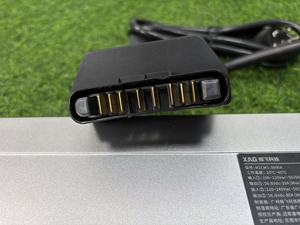 Chargeur XAG Modèle 2024 CM13600, Compatible avec les batteries XAG des modèles 2021-2025, Neuf d'origine - Product Image 5