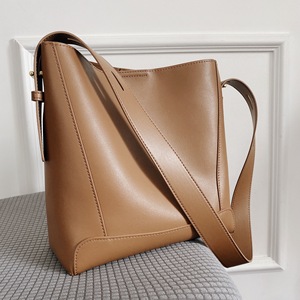 Sac à main bandoulière pour femme de luxe de nouvelle génération, MOQ faible, sac à main en cuir véritable haut de gamme, écologique, imperméable, fermeture éclair - Product Image 4