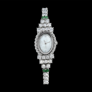 Reloj de Diamantes Ovalado con Logotipo Personalizado para Mujer - Reloj de Pulsera de Lujo para Dama - Product Image 1