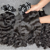 Lots de Cheveux Naturels Ondulés Bruts du Cambodge, Cheveux Humains Vierges et Bruts Non Traités de Donneur Unique, Vente en Gros pour Fournisseurs