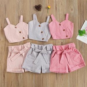 Ensemble de tenues pour filles à l'allure de créateur avec un tissu de qualité supérieure et une coupe élégante conçue pour être portée toute l'année dans toutes les conditions - Product Image 1