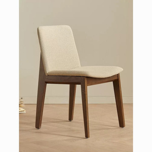 Chaise de salle à manger en bois massif nordique, design moderne minimaliste, rembourrée, pour adultes. - Product Image 1