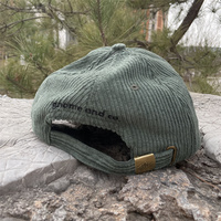 6-panel corduroy ongestructureerde petten, lage profiel petten met een licht gebogen klep
