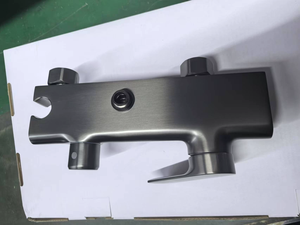 Ensemble de douche de salle de bain 4 fonctions en aluminium poli 10 pouces, à succès, avec jet ciel étoilé, pressurisé, valve en céramique, modes Jet/Massage/Doux - Product Image 4