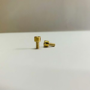 Eje de Latón Mecanizado por CNC Personalizado por Fabricante OEM, Eje de Cobre Escalonado de Precisión para Suministro de Piezas de Maquinaria Industrial - Product Image 1