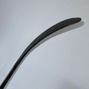 चीन कारखाने द्वारा हॉट सेलिंग कस्टम ब्रांड कार्बन फाइबर हाइपरलाइट आइस हॉकी स्टिक - Product Image 4