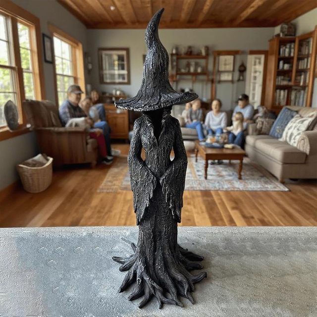 Wholesale New Design Enchanting Witch Statue Halloween Hand Drawn Enchanting Witch Statue