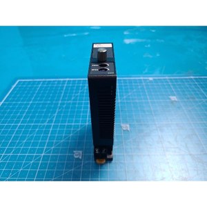 Transmisor de Señal M-SYSTEM M2VS-04W-R/K/UL, Acondicionador de Señal Aislado, Utilizado como Pieza de Repuesto para Equipos Legacy Semiconductor - Product Image 3