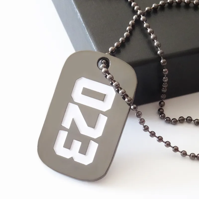 Custom Metalen Goud Vernikkelen Reliëf Ketting Dog Tags Met Uw Logo Eenvoudige Stijl Dog Tag