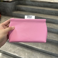Produsen ODM OEM Dompet Kosmetik Kulit Asli Gaya Korea, Lembut, Bentuk Kotak, dengan Klip Pegas Terbuka, Dapat Disimpan, Tas Clutch Wanita