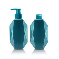 Bouteille en plastique PET facettée 300mL 500mL, design élégant pour hôtel, salon, SPA, soins capillaires et corporels