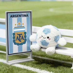 Llavero de Peluche de Fútbol de Dibujos Animados al por Mayor, Juguete de Peluche de Balón de Fútbol Kawaii, Pequeño Colgante de Peluche de Fútbol para Niños, Regalo para Aficionados al Deporte - Product Image 3