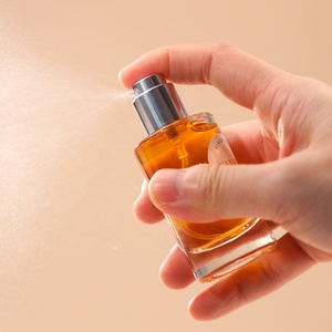 Botella de <span class=keywords><strong>Perfume</strong></span> de Vidrio Portátil para <span class=keywords><strong>Mujer</strong></span>, Pulverizador de Bomba de Niebla con Tapa de Madera, Embalaje de Fragancia PARA EL Hogar, Diseño Natural, 20ml - Product Image 2