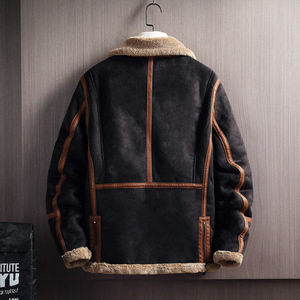 Giacca Invernale da Uomo Personalizzata in Pelle Scamosciata con Pelliccia, Stile Vintage, Bomber Oversize con Fodera in Lana d'Agnello - Product Image 3