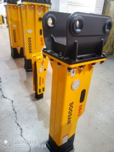 SOOSAN SB 43 Mini chargeuse-pelleteuse chargeuse compacte Type de boîte disjoncteur hydraulique nouvel état comprenant un ciseau à moteur - Product Image 6