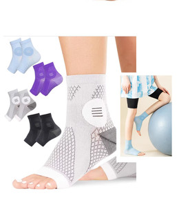 Nouvelles Manchons de Cheville Compressifs <span class=keywords><strong>Comprex</strong></span> en Nylon, Design Amélioré, Élasticité Renforcée, Couleur Violette, Respirants et Absorbants la Transpiration - Product Image 3