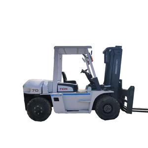 Montacargas Japonés con Motor Diésel de 5, 6 y 7 Toneladas, Configuración Alta, Modelo TCM FD70, Desplazador Lateral Hidráulico, Mástil de Dos Etapas, Sólido - Product Image 1