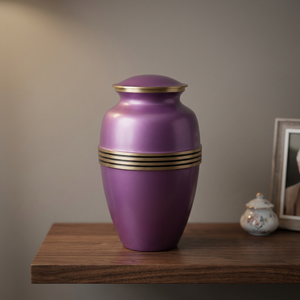 Urne funéraire en laiton de style américain, pot commémoratif violet avec bande dorée, gravure personnalisée - Artisanat indien - Product Image 3