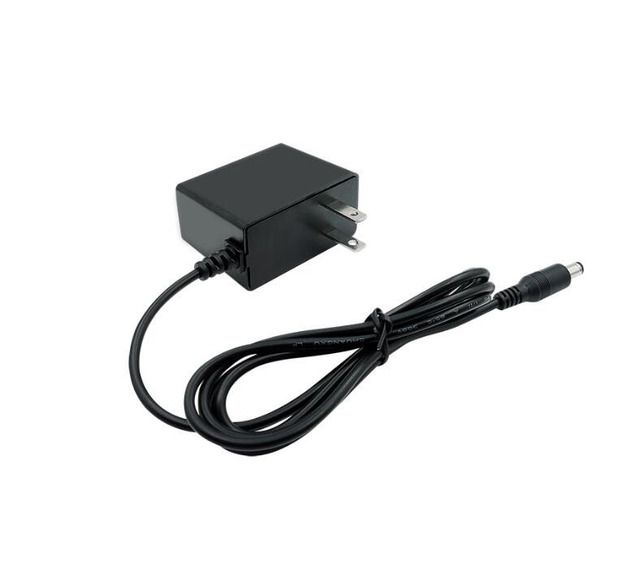 Factory 5V 2A Wall-Mounted Power Adapter DC 5V Adapter with Plug-In Connection AC DC Power Supply for Laptop LCD Screen Monitor